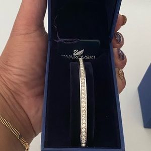 SWAROVSKI Bangle 🦢